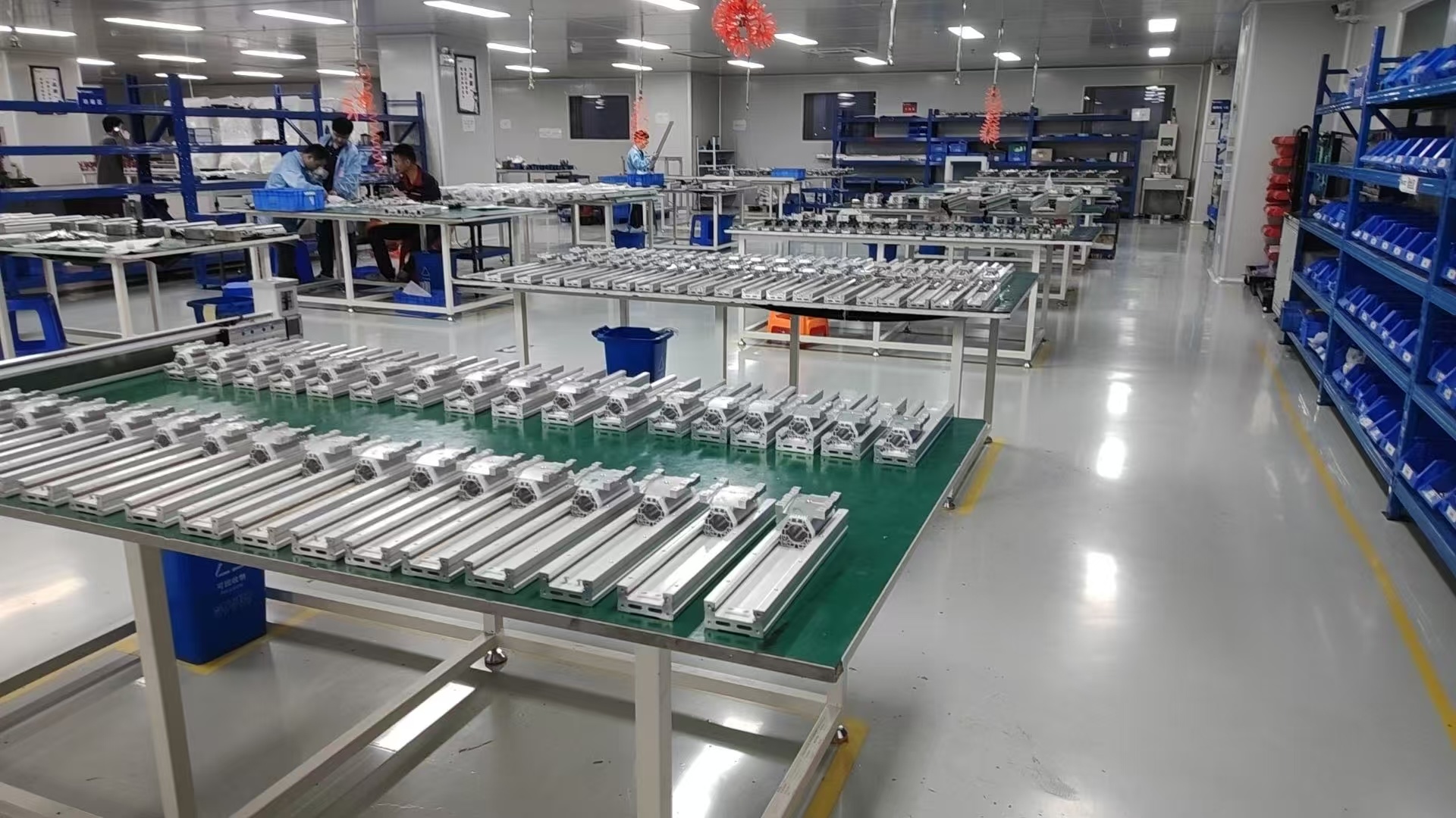 W-ROBOT: Making Smart Manufacturing Simpler