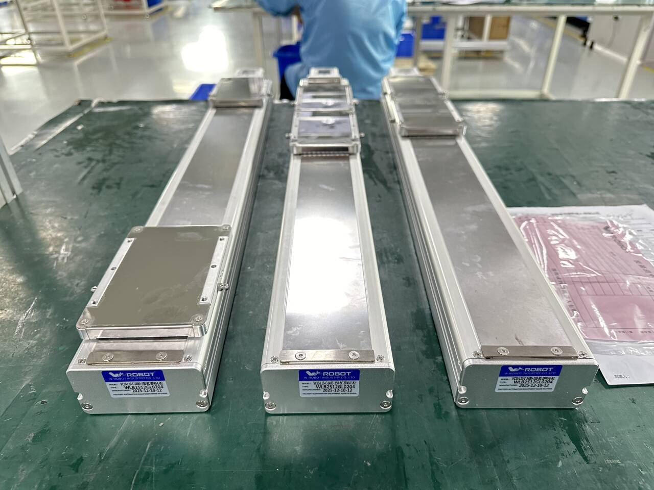 Fully enclosed linear module